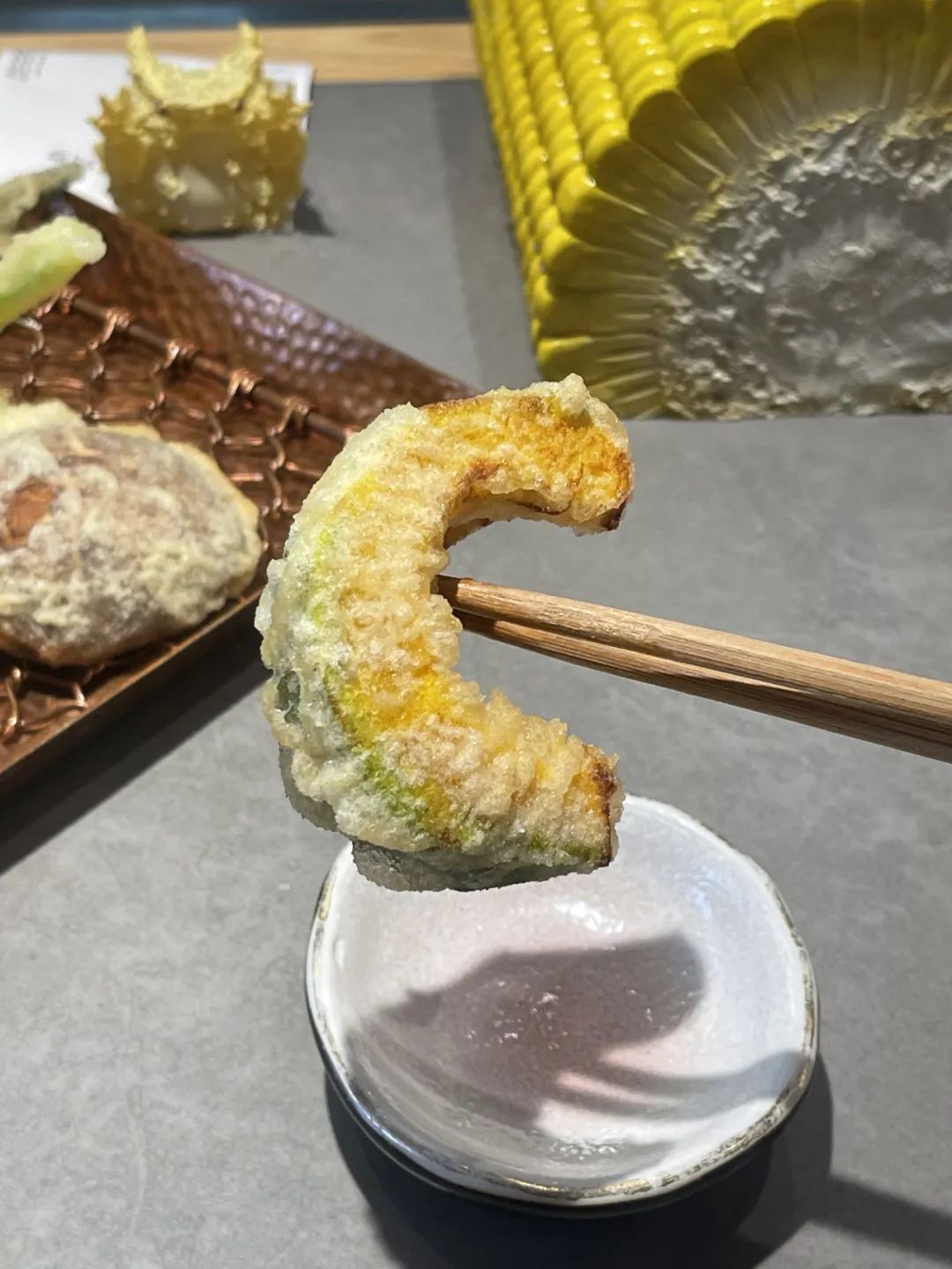 DƬ